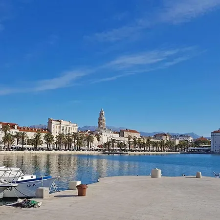 Nina Marie Ii Apartment *